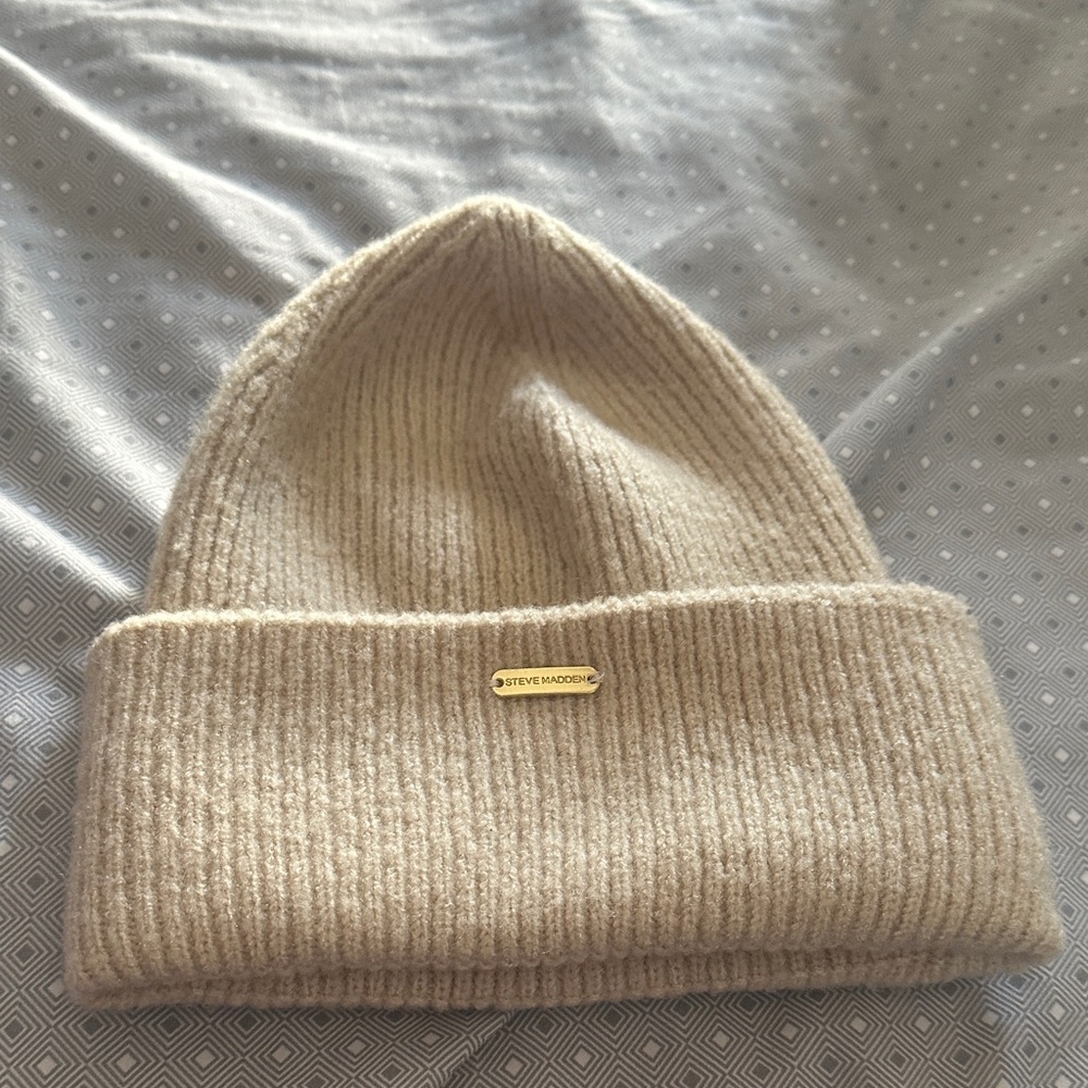 Steve Madden Tan Knit Beanie